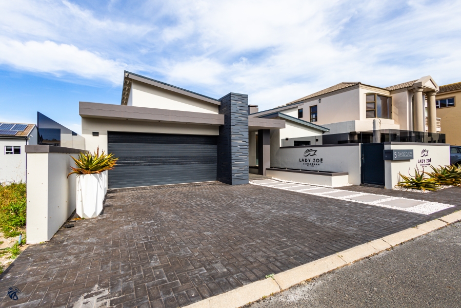 3 Bedroom Property for Sale in Calypso Beach Western Cape